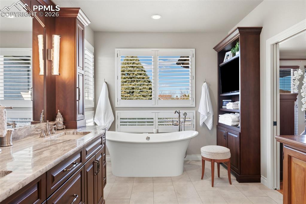 Image 22 of 50: No Description Available