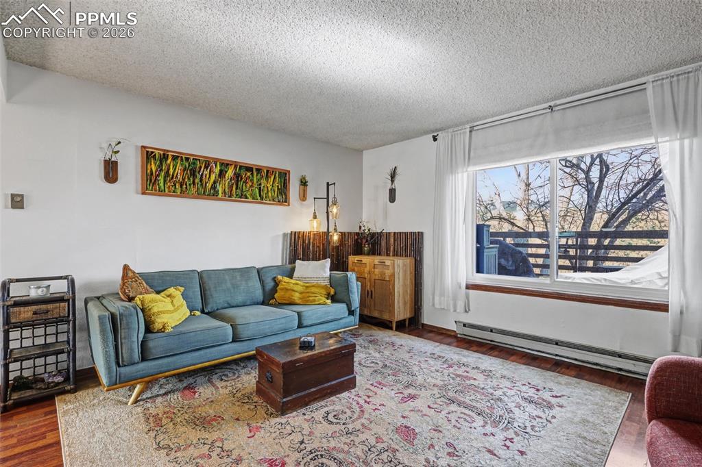 Image 3 of 20: Living Room