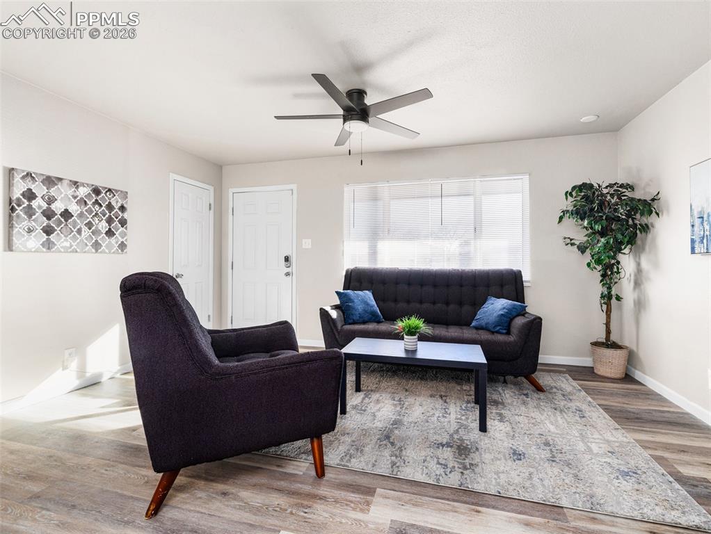 Image 3 of 18: Living Room