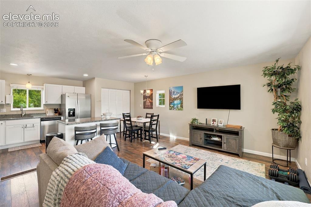 Image 11 of 50: Upper level living room