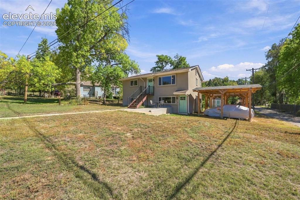 Image 5 of 50: Nice large Front yard
