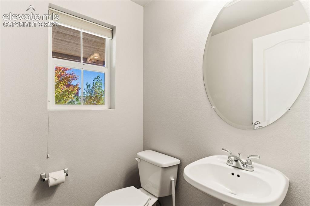 Image 13 of 29: Half bath on main