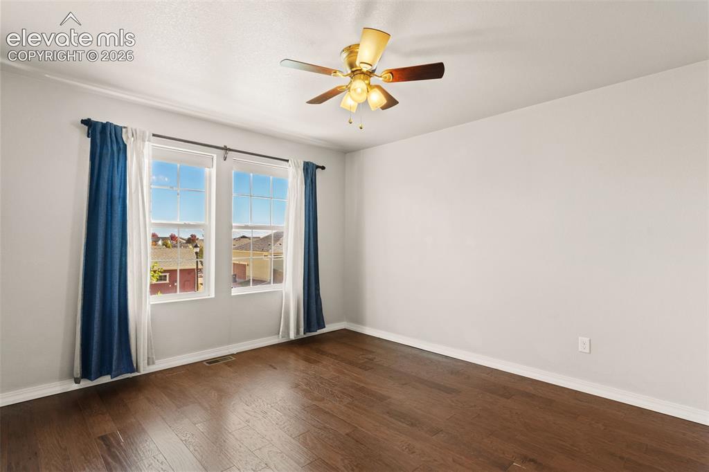 Image 16 of 29: Primary bedroom
