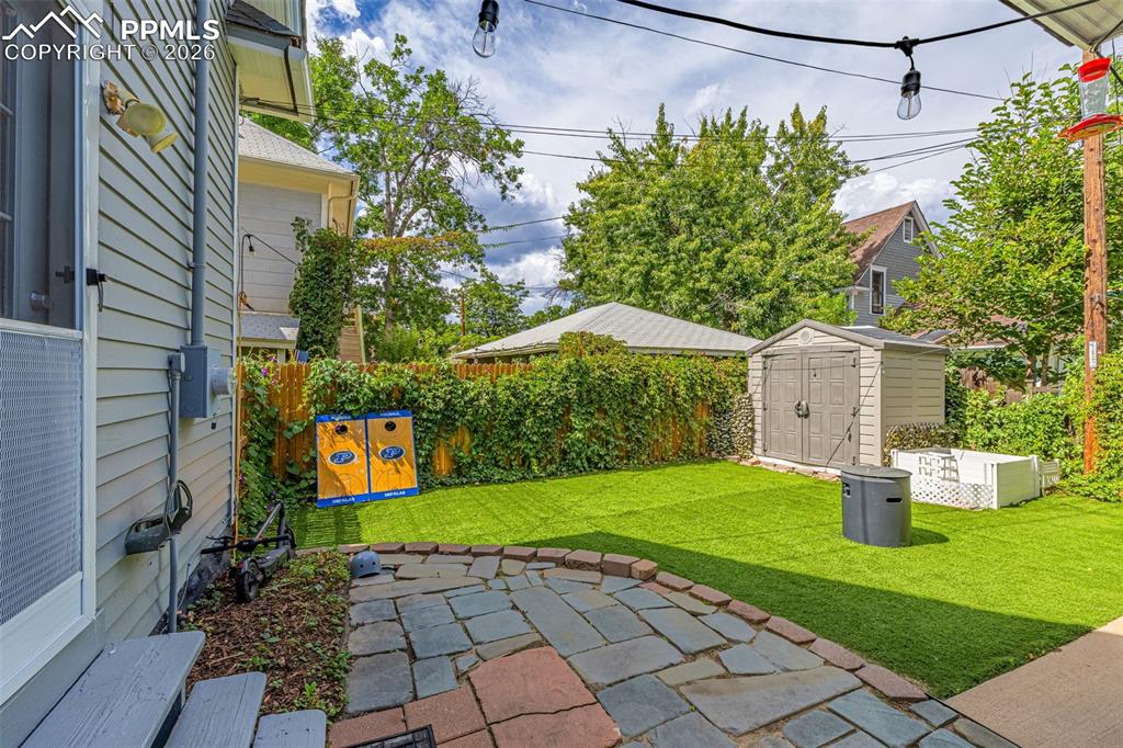 Image 27 of 45: Patio