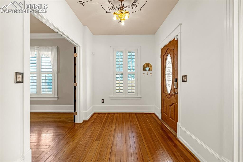 Image 5 of 45: Entry