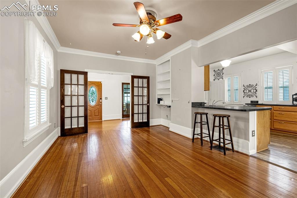 Image 7 of 45: Living Room