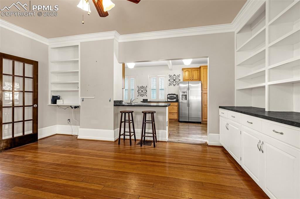 Image 8 of 45: Kitchen