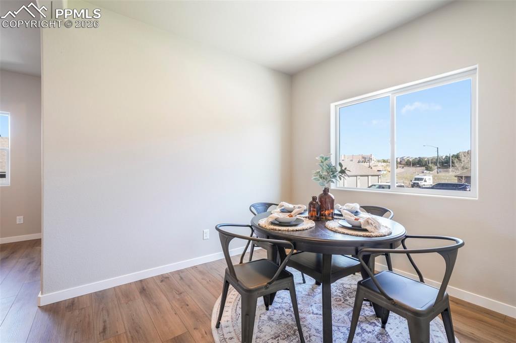 Image 15 of 50: Kitchen