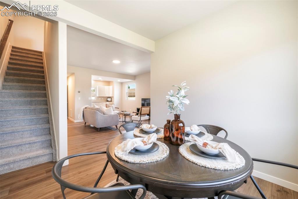 Image 16 of 50: Kitchen