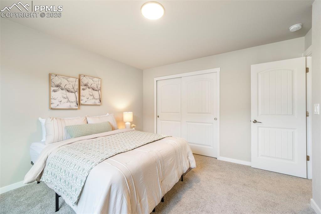 Image 20 of 50: Dining Area