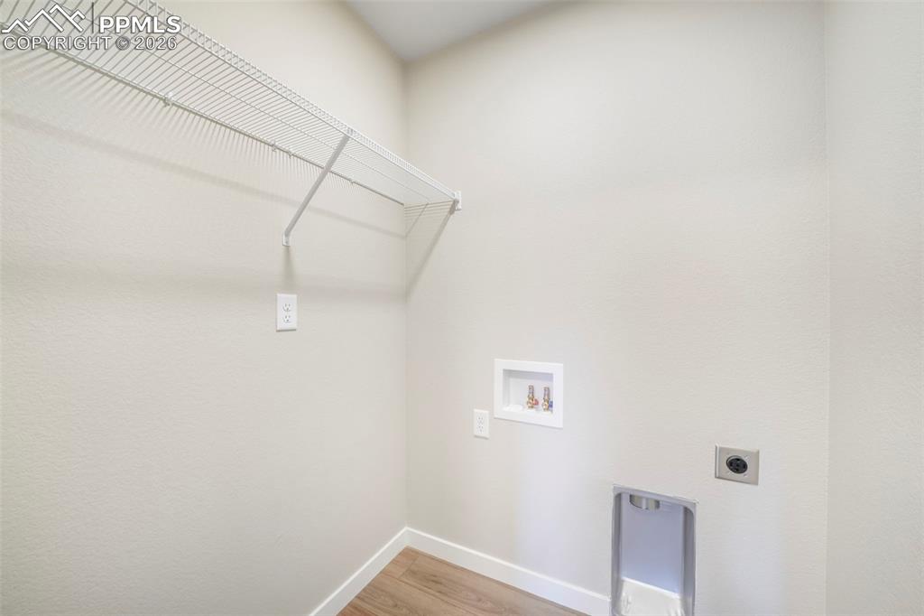 Image 38 of 50: Bathroom