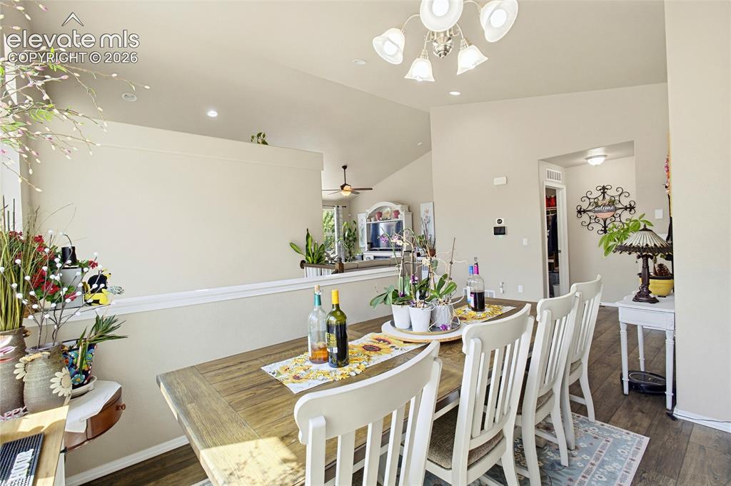 Image 4 of 38: Dining Area