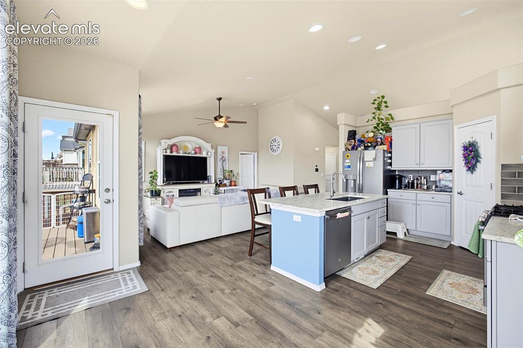 Image 8 of 38: Kitchen