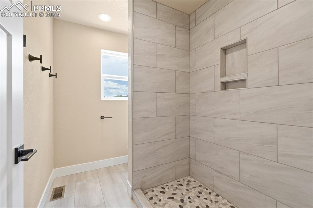 Image 21 of 33: Master Bathroom