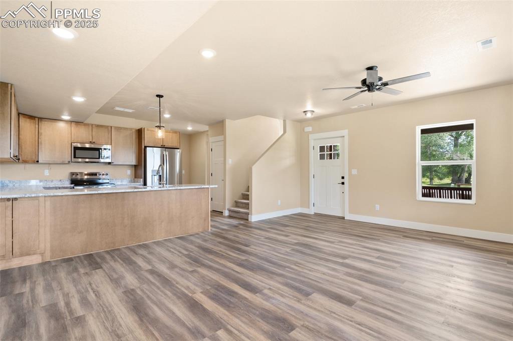 Image 3 of 33: Living Room