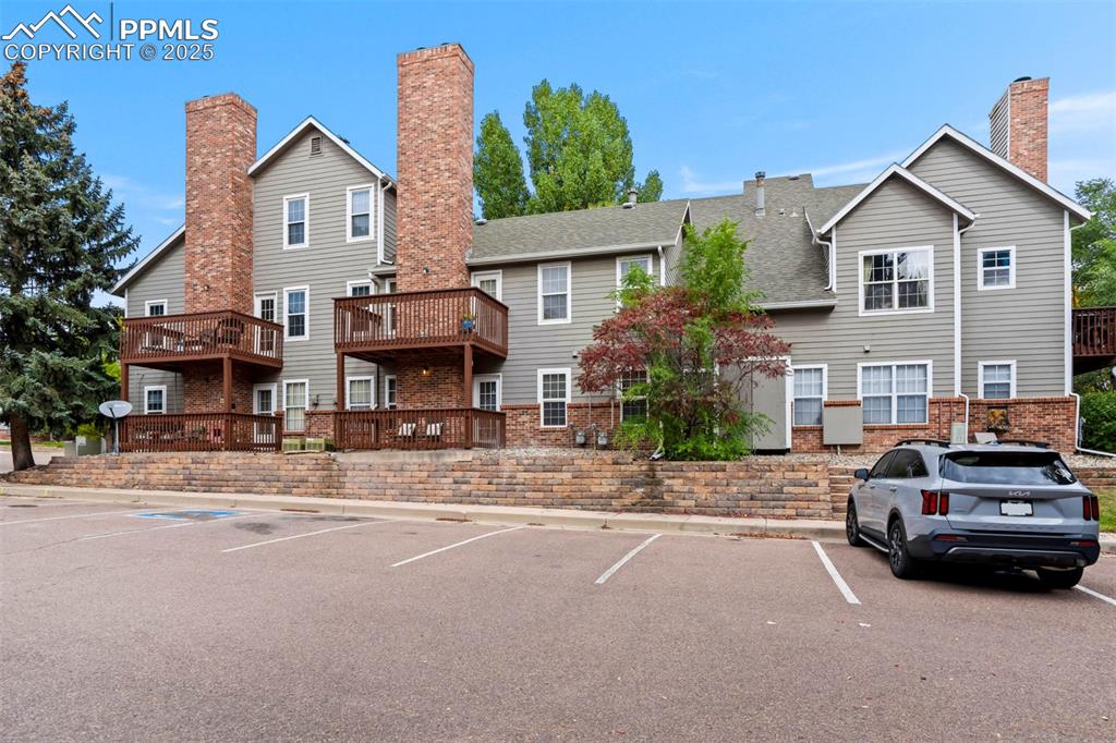 Image 19 of 22: Back of Structure