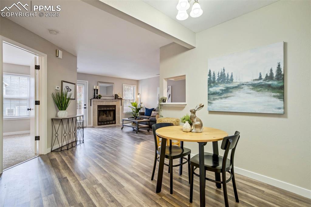 Image 3 of 22: Dining Area