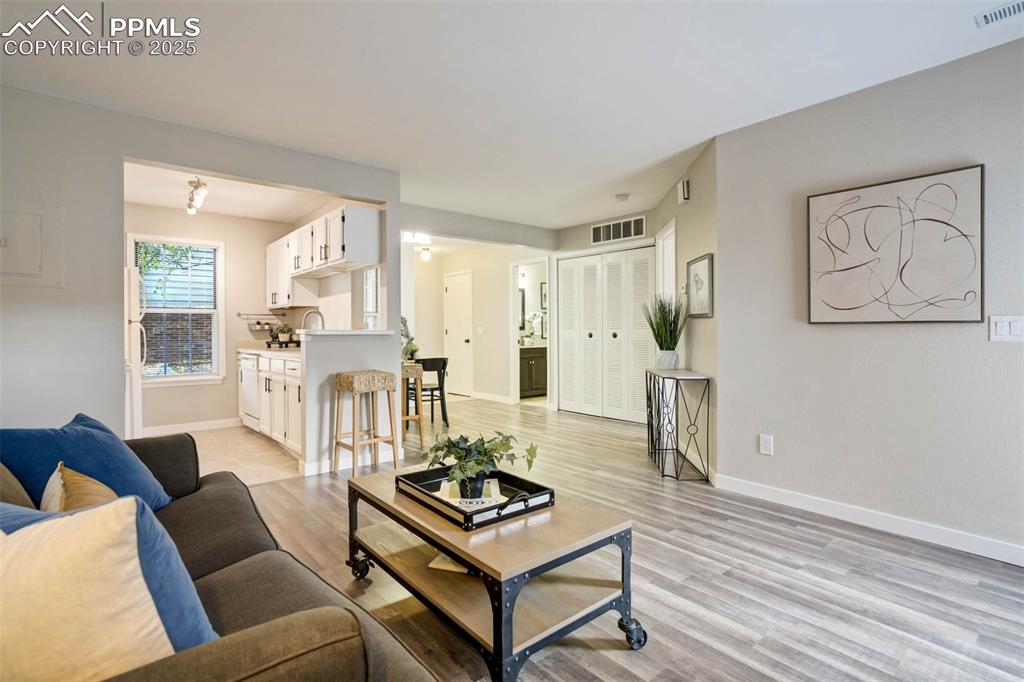 Image 6 of 22: Living Room