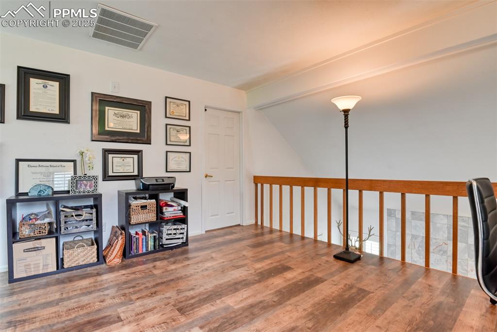 Image 14 of 26: Loft