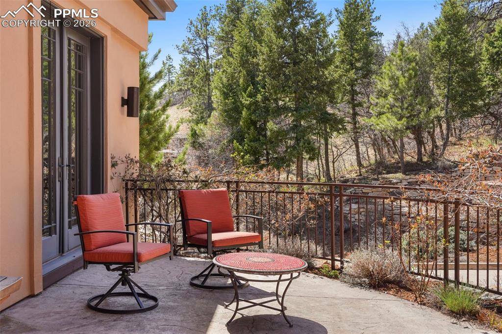 Image 45 of 50: Patio