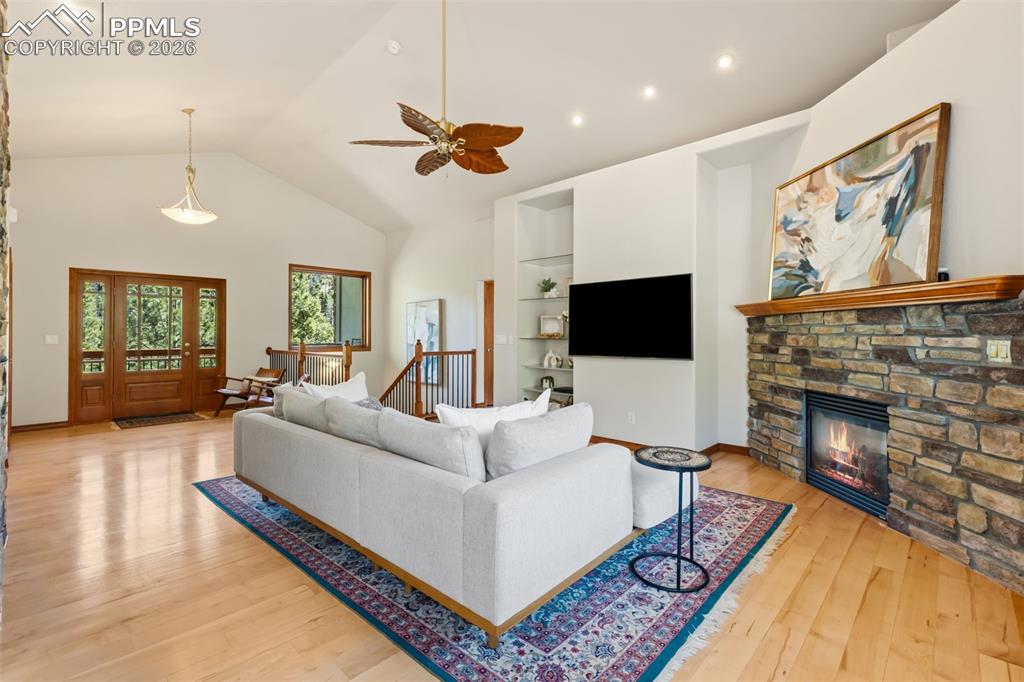 Image 12 of 43: Living Room