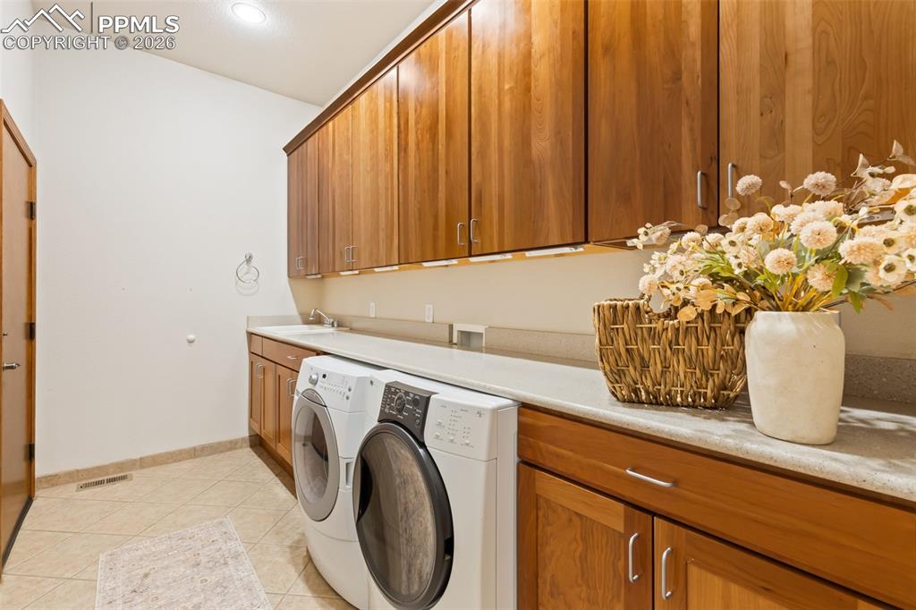 Image 23 of 43: Main level 