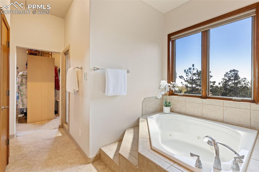 Image 27 of 43: Master Bathroom