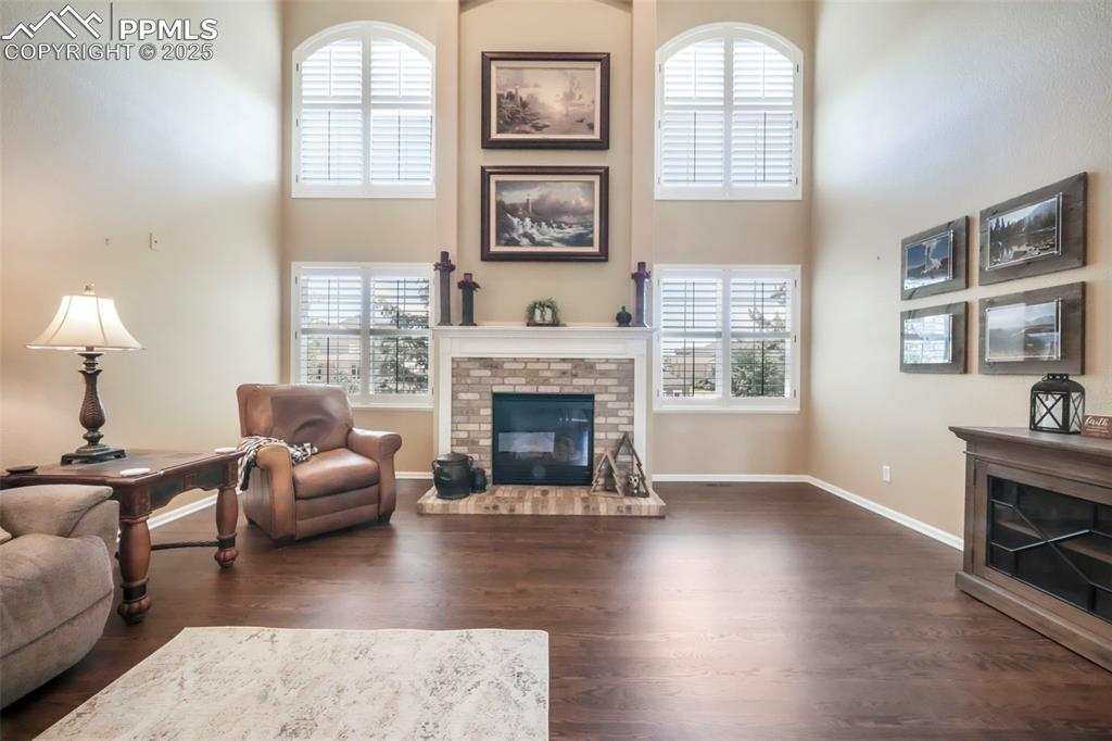 Image 12 of 50: Soaring Ceilings