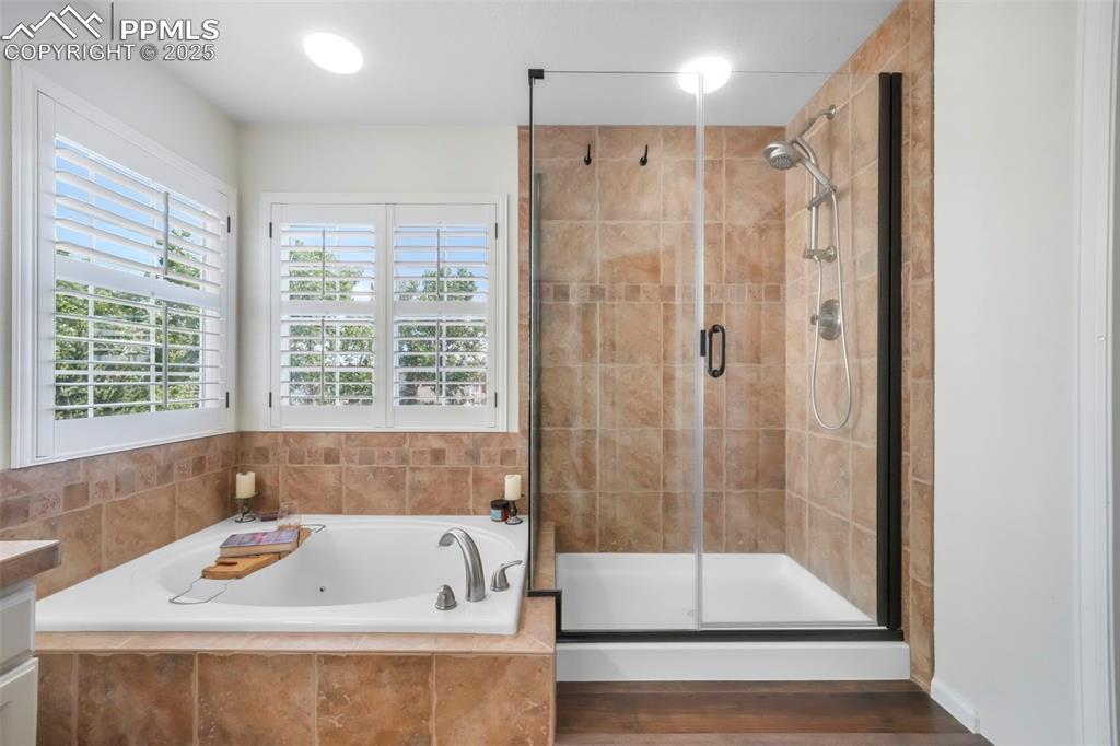 Image 32 of 50: NEW Frameless Glass Shower Door
