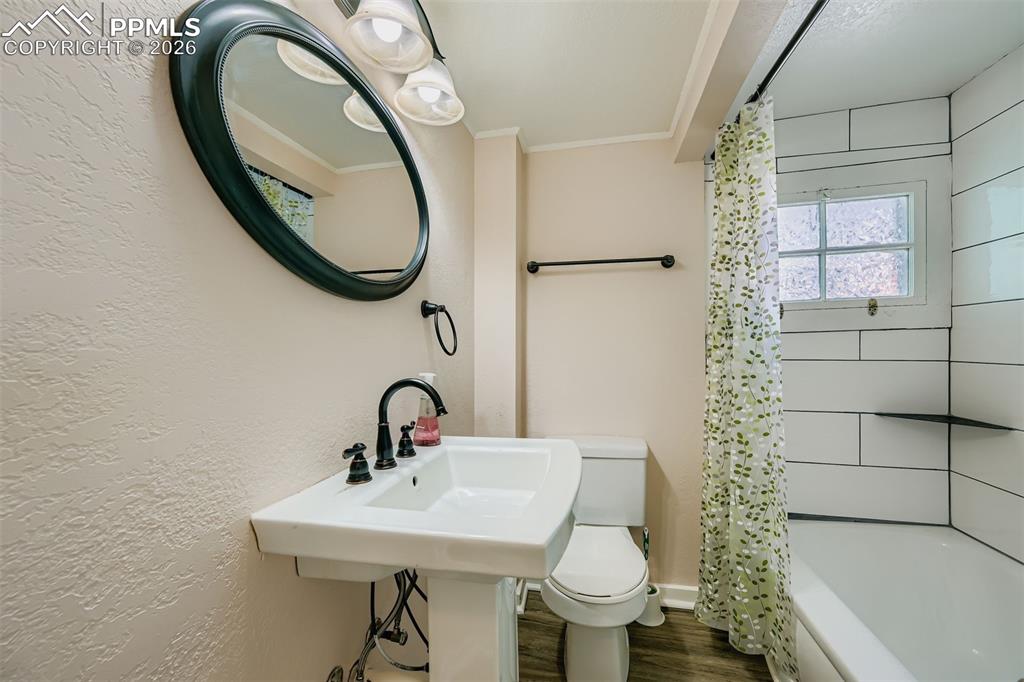 Image 21 of 38: Updated bathroom