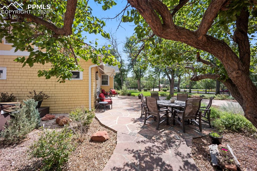 Image 38 of 50: Patio