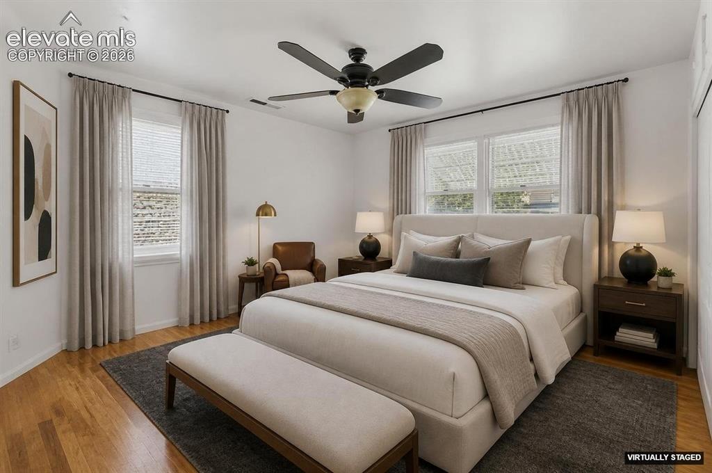Image 16 of 38: Bedroom
