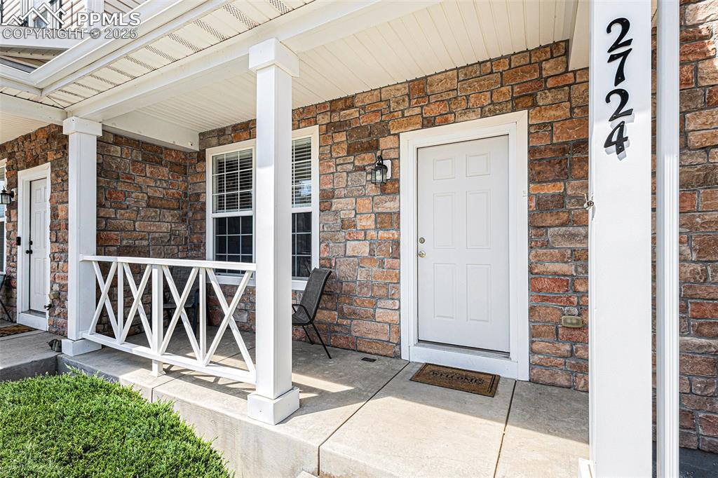 Image 3 of 24: Entrance to property