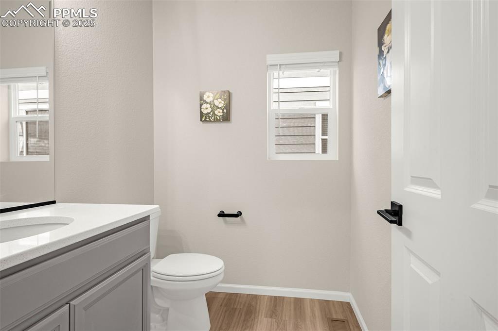 Image 23 of 26: Bathroom