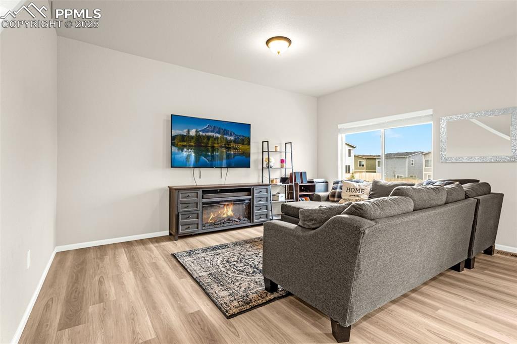 Image 8 of 26: Living Room