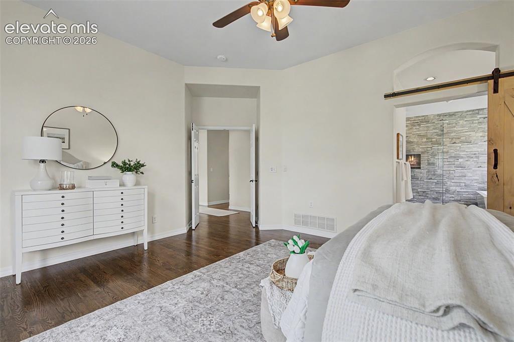 Image 18 of 46: Master Bedroom