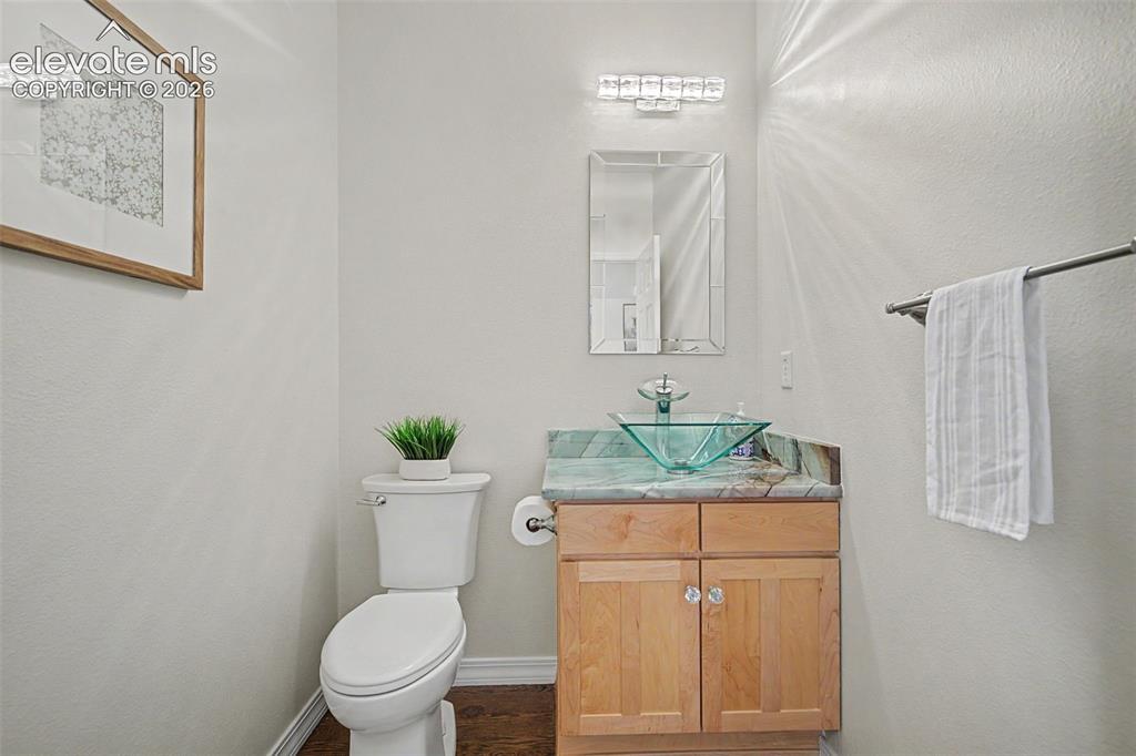 Image 21 of 46: Bathroom