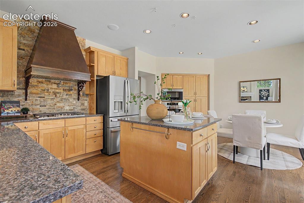 Image 6 of 46: Kitchen