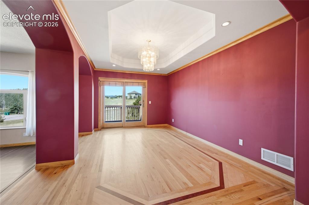 Image 12 of 39: Dining Room