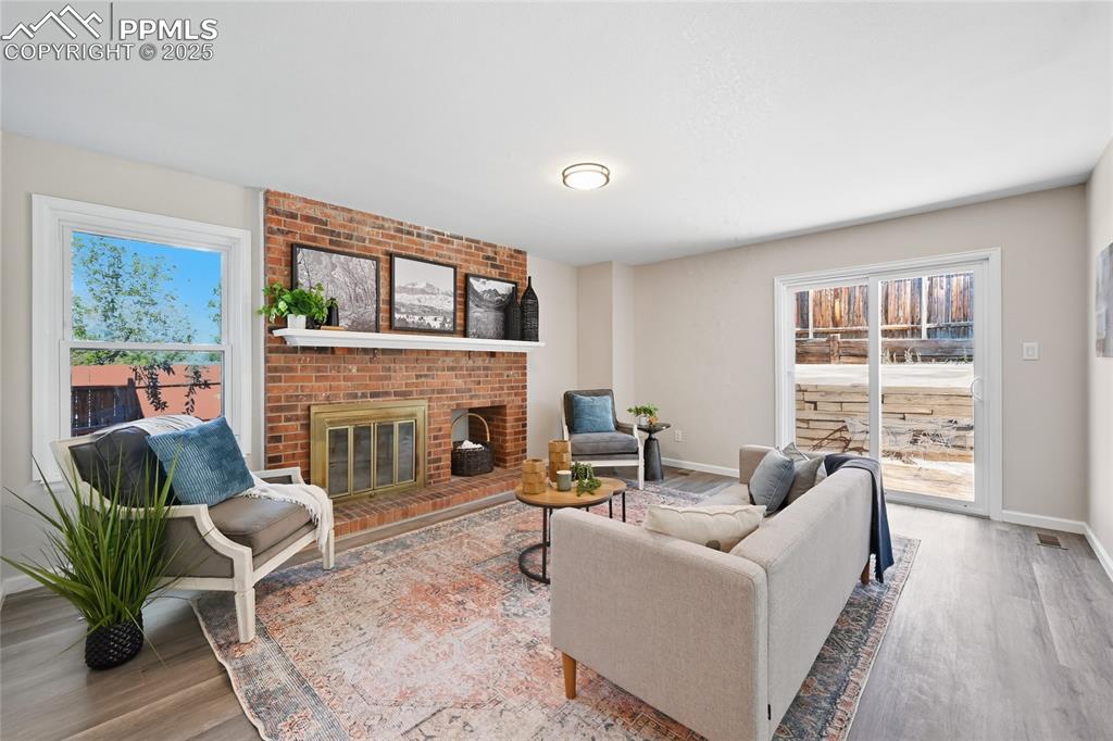 Image 30 of 49: Living Room