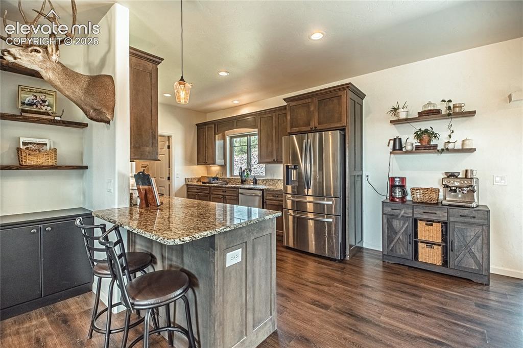 Image 7 of 46: Kitchen