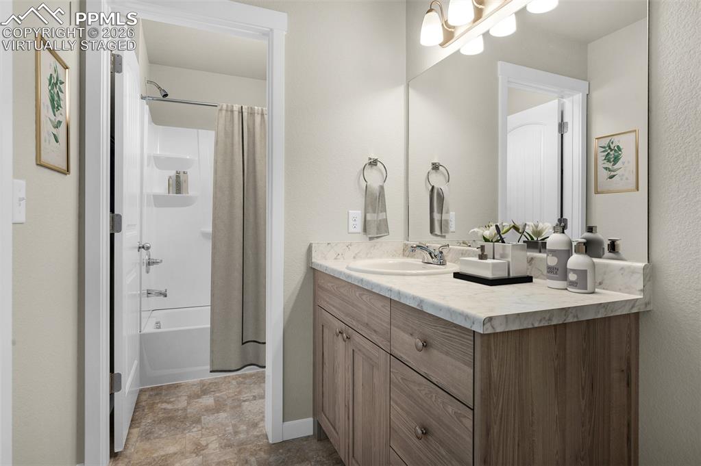 Image 15 of 31: Virtually Staged