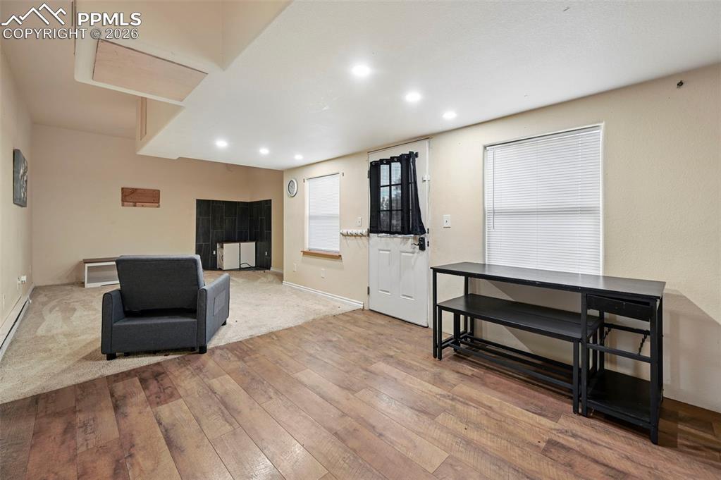 Image 16 of 40: Sitting Room