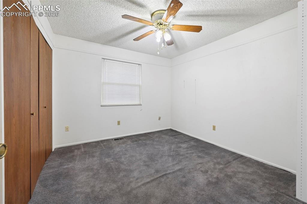 Image 23 of 40: Bedroom