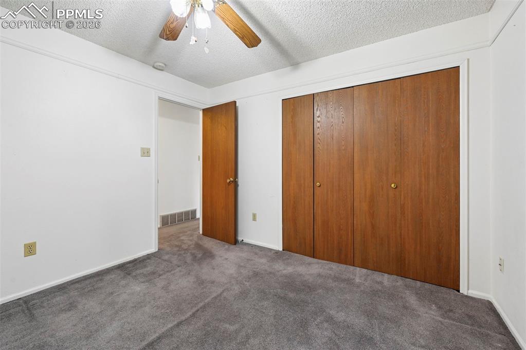 Image 24 of 40: Bedroom