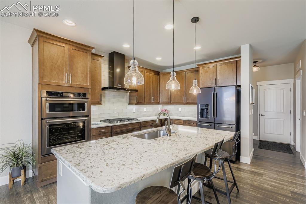 Image 15 of 48: Kitchen