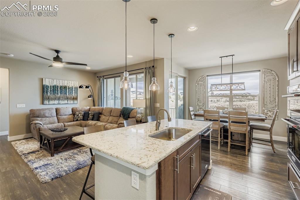 Image 17 of 48: Kitchen