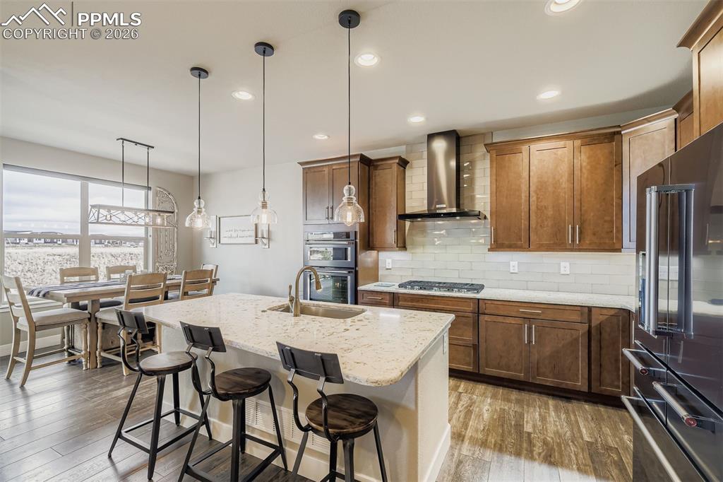 Image 18 of 48: Kitchen