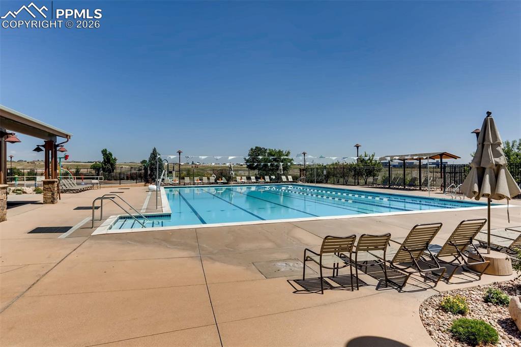 Image 46 of 48: Pool