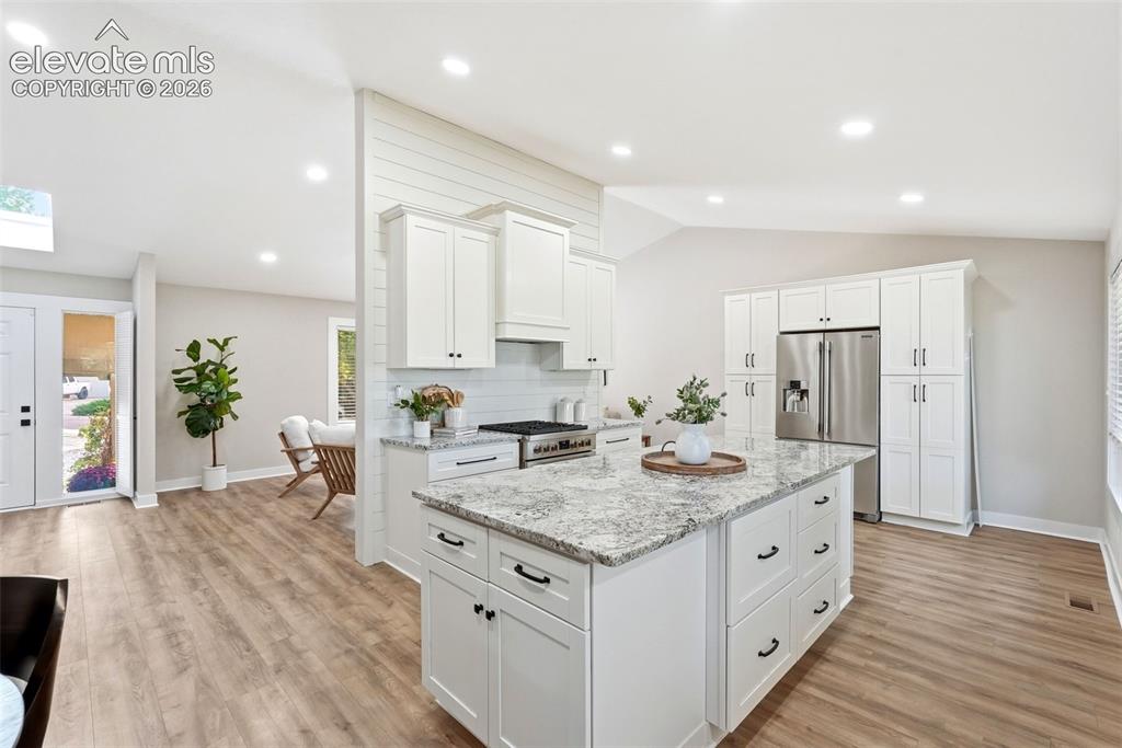 Image 6 of 34: Kitchen